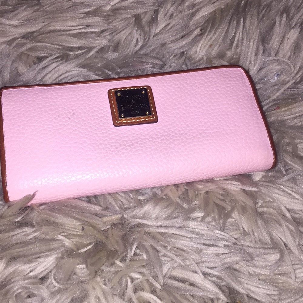 Cute Pink💕 Dooney wallet